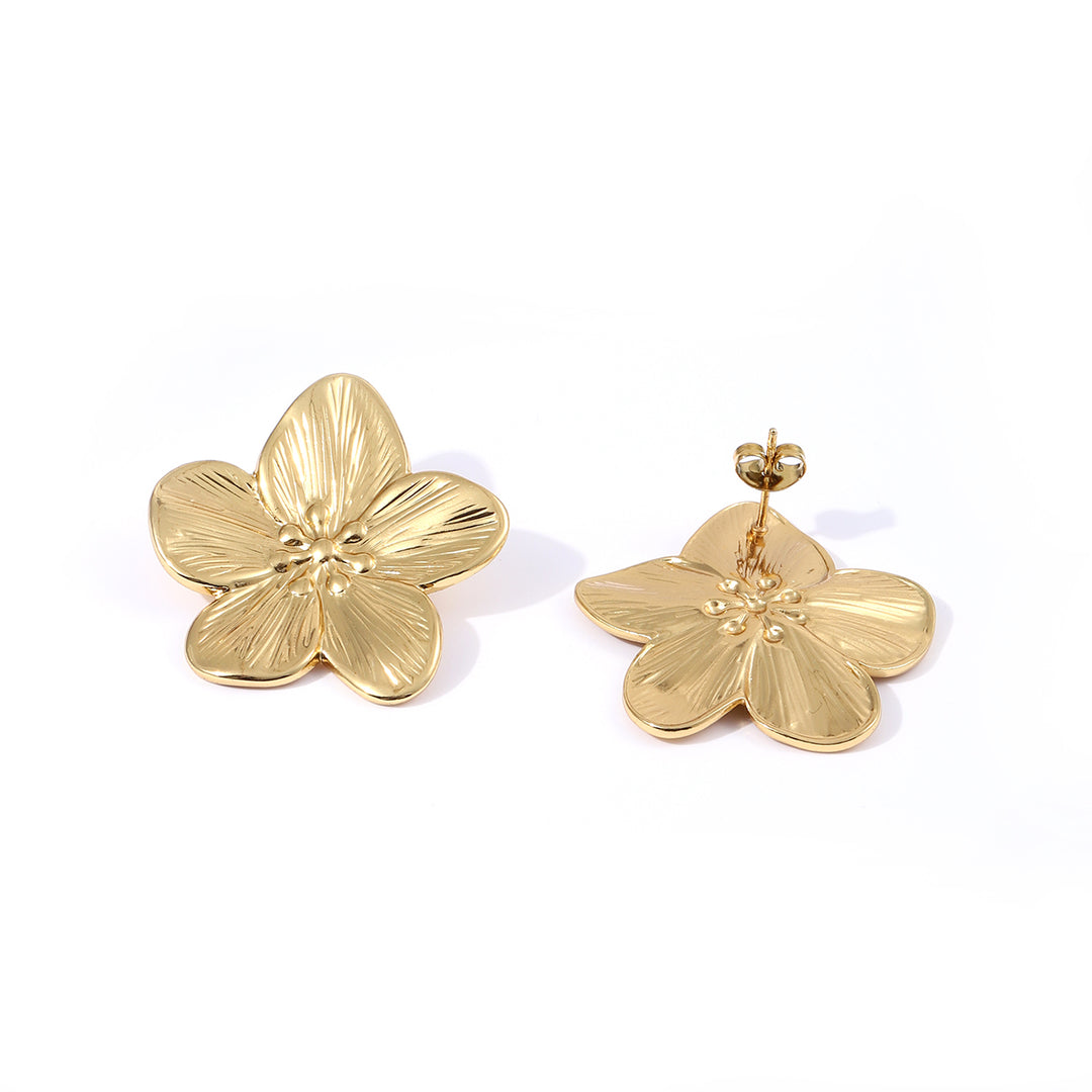 Maebry - Pendientes de Stud con Flor en Acabado Dorado